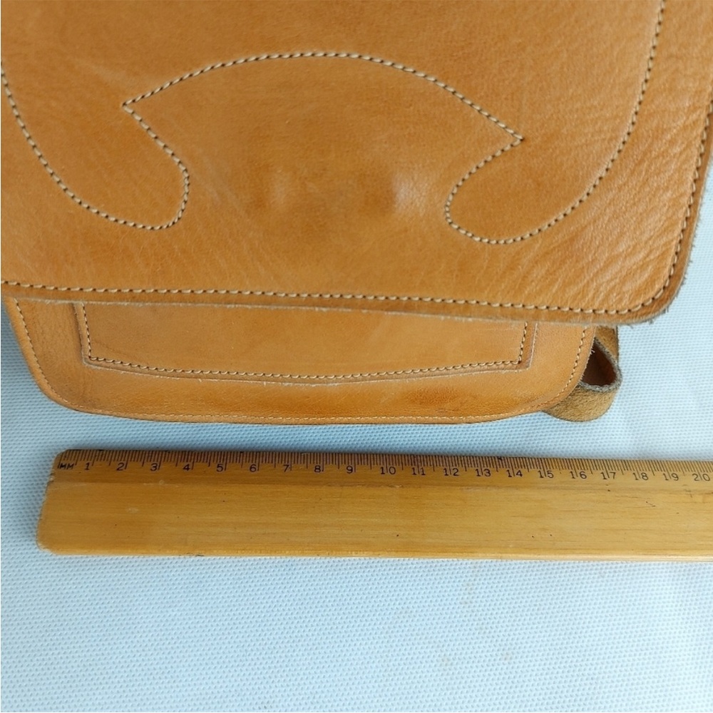 Vintage Tan Leather Crossbody Bag with Flap Closure - Picture 10 of 13
